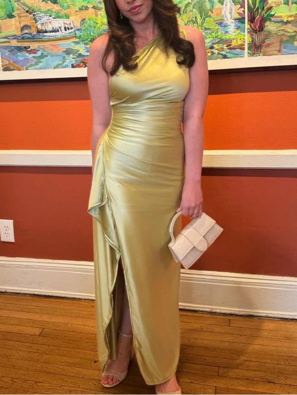 Elegant One-Shoulder Satin Evening Dress in Light Green Pastel